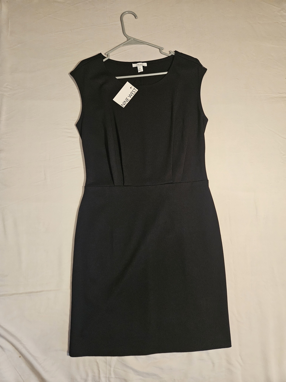 Nine West Black Cap-Sleeve Sheath Dress